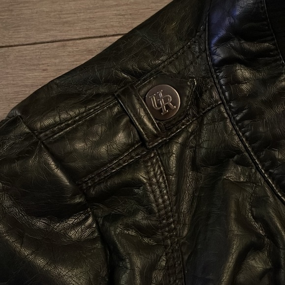 UrbanRepublic Unisex Kids Black Pleather Jacket. Size 7 - Picture 13 of 16